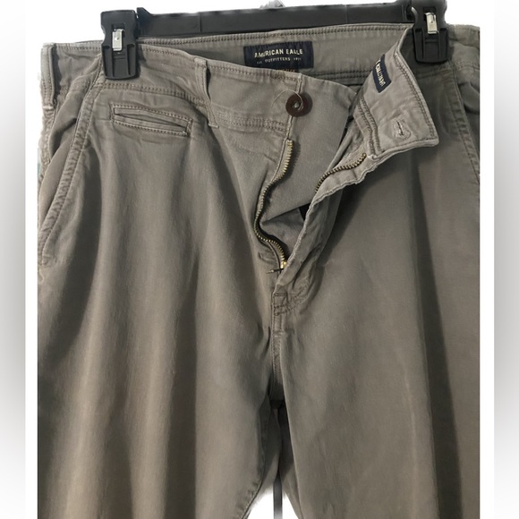 American Eagle Straight Leg Olive Green Women’s Jean size 6 - Picture 2 of 3